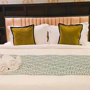 Carnarvon By Reunion Hotel George Town